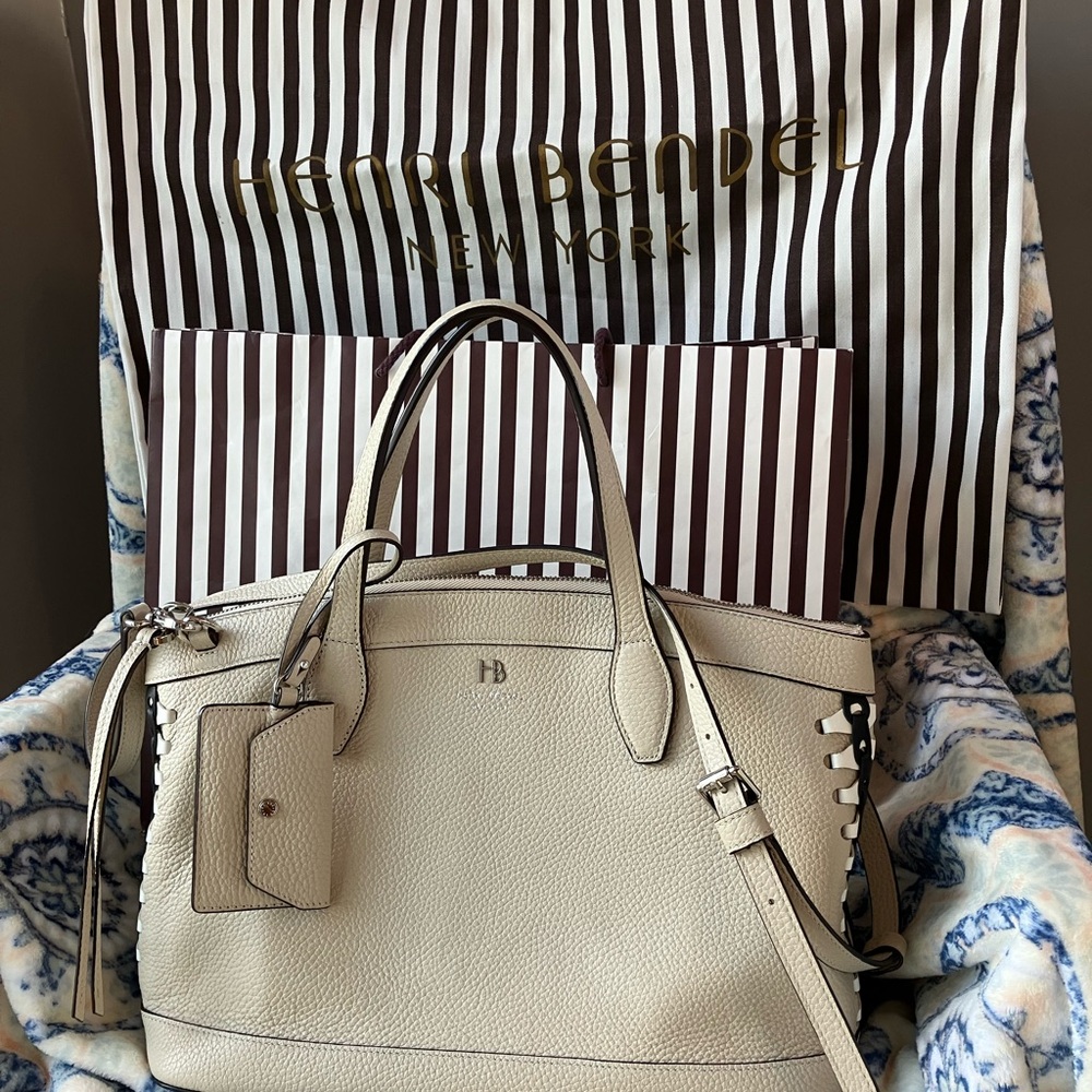 Large Henri Bendel Cream Leather Tote Shoulder Bag Dust Bag Criss Cross detail